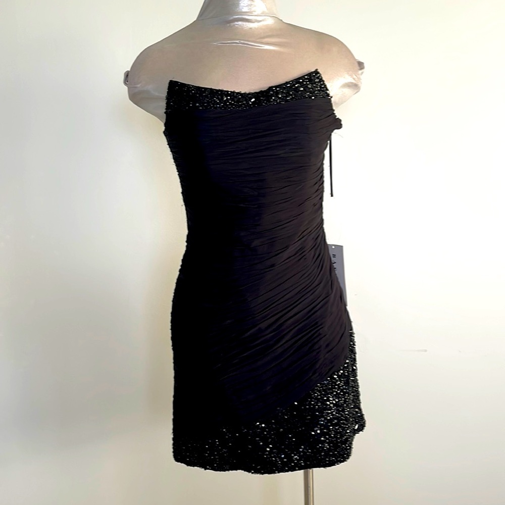 NWT! Basix strapless mini dress in black size 4 sequins and 100% Silk